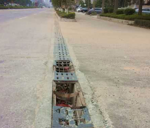 ����ӭ�e·�ض���·�ڬF(xi��n)�ɿ��� �������P(gu��n)���T�M�瓌��